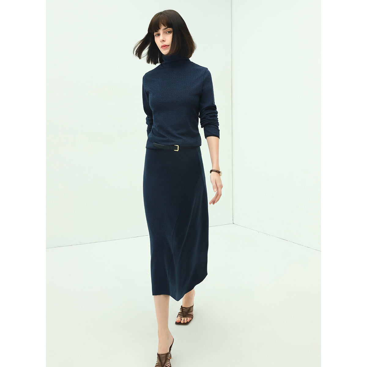 Soft Herringbone Belted Navy Knit Skirt